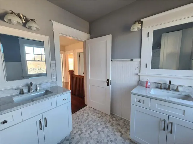 $288,000 | 300 North Monroe Street, Oregon, MO 64473