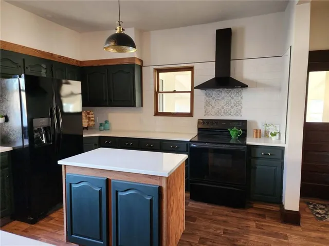 $288,000 | 300 North Monroe Street, Oregon, MO 64473