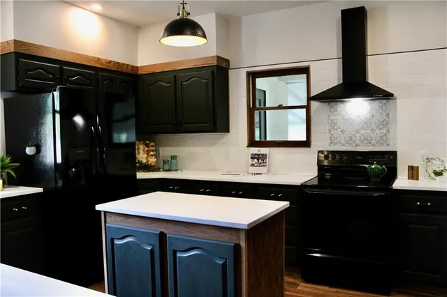 $288,000 | 300 North Monroe Street, Oregon, MO 64473