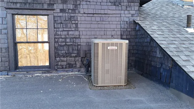 $288,000 | 300 North Monroe Street, Oregon, MO 64473