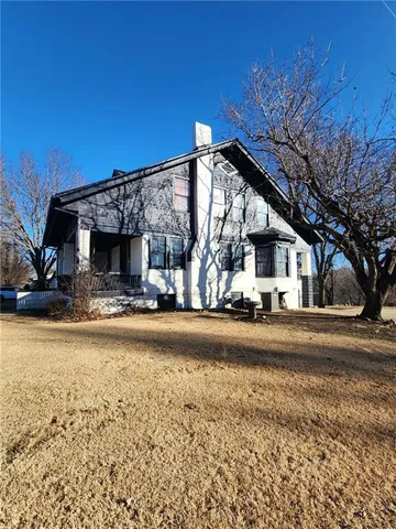 $288,000 | 300 North Monroe Street, Oregon, MO 64473