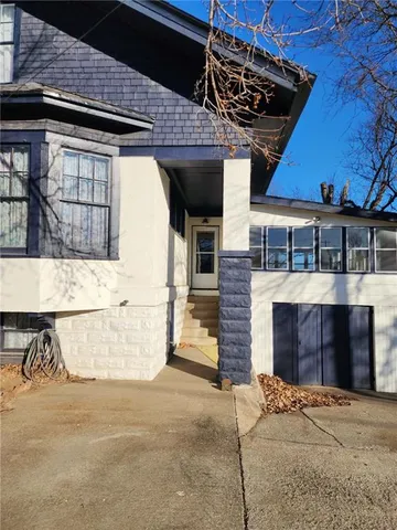 $288,000 | 300 North Monroe Street, Oregon, MO 64473