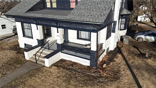 $288,000 | 300 North Monroe Street, Oregon, MO 64473