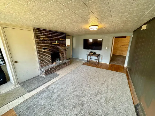 $169,900 | 205 Juneau Street, Lowell, WI 53557