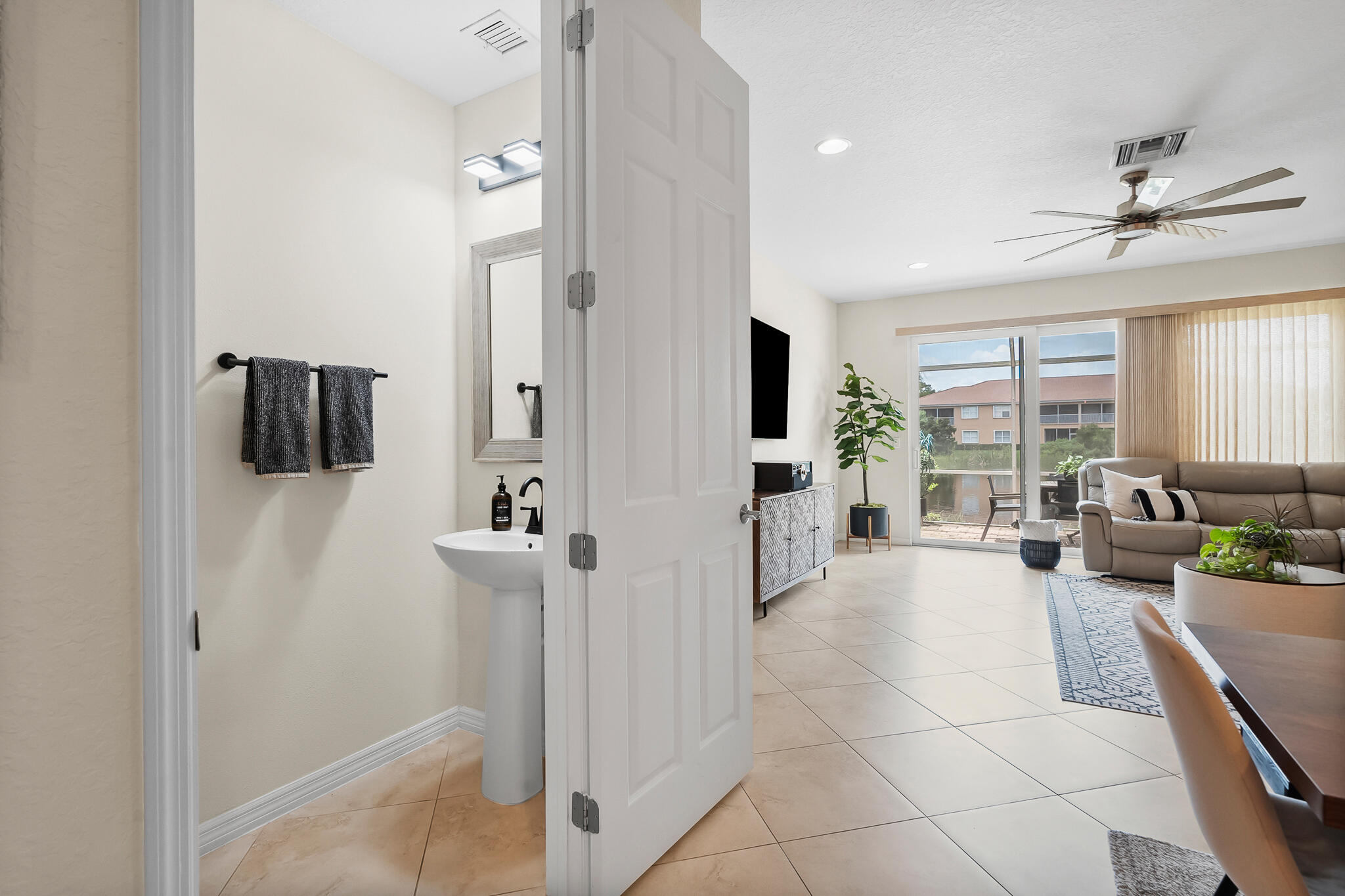 524 Southwest Glen Crest Way Stuart, FL 34997 - Photo 19 of 43