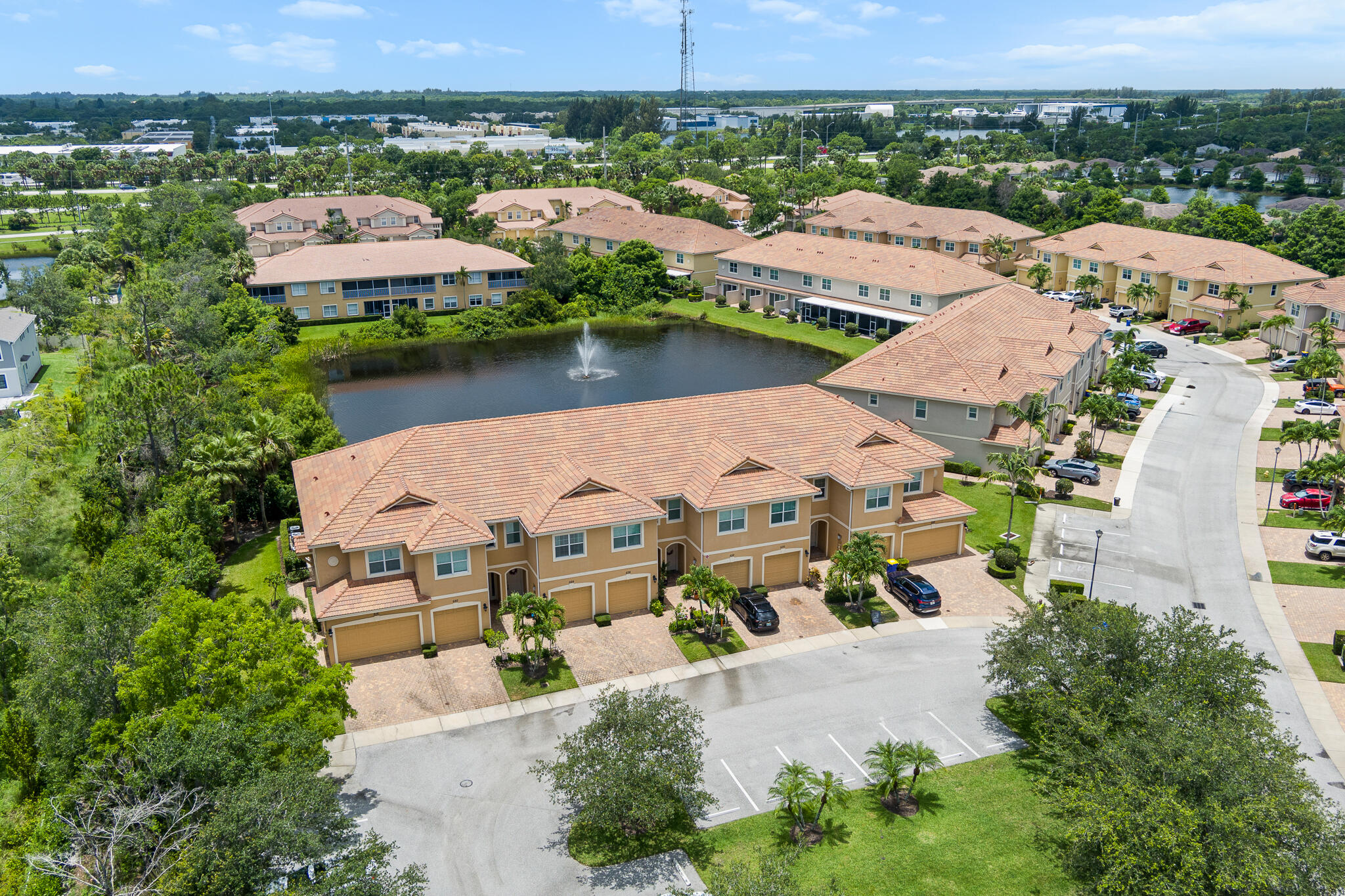 524 Southwest Glen Crest Way Stuart, FL 34997 - Photo 42 of 43 an aerial view of residential houses with outdoor space and river