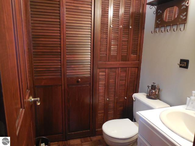 938 South Castor Road Shepherd, MI 48883 - Photo 8 of 25 1828221-8.JPG
