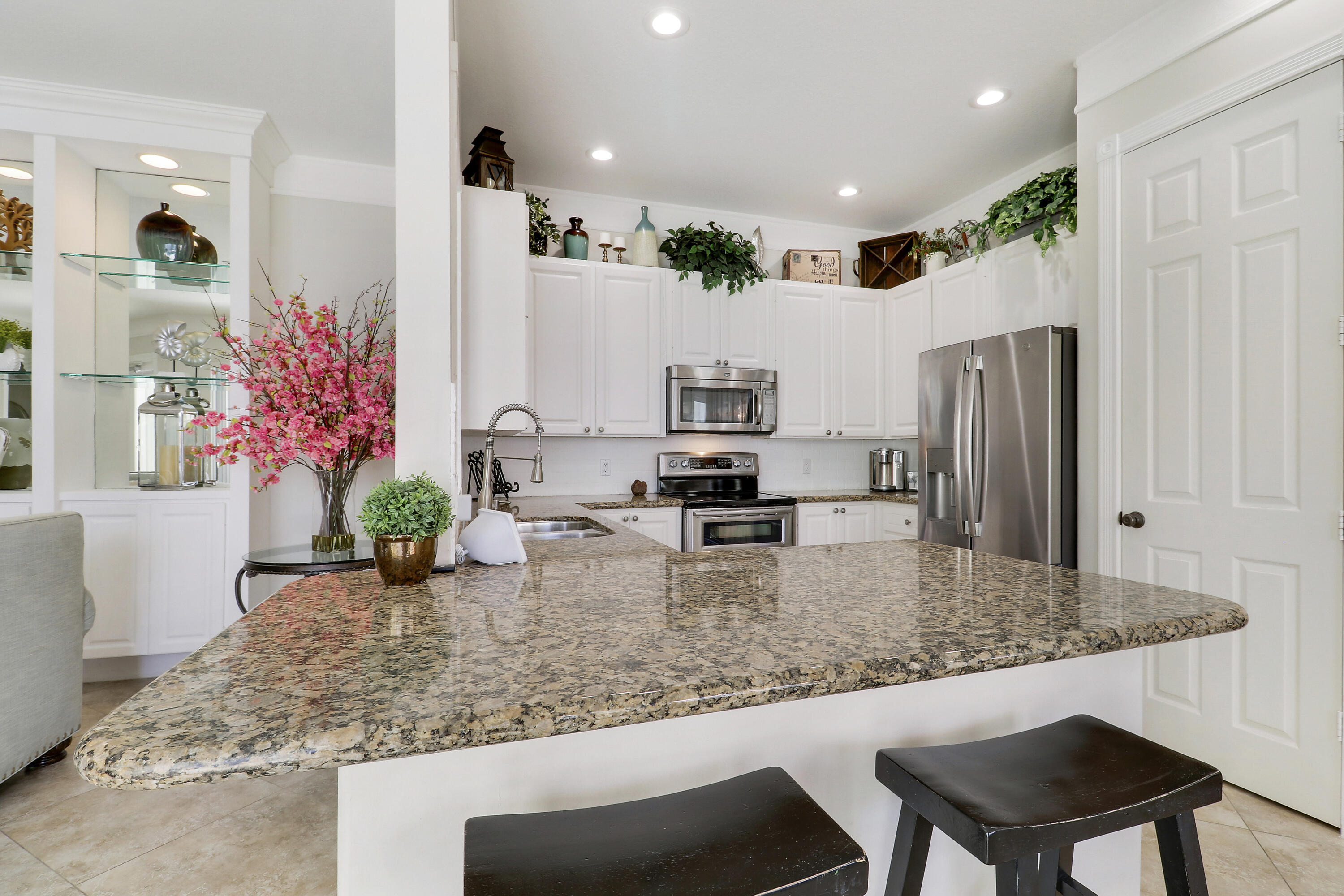 511 Sweet Bay Circle Jupiter, FL 33458 - Photo 13 of 53 Kitchen III