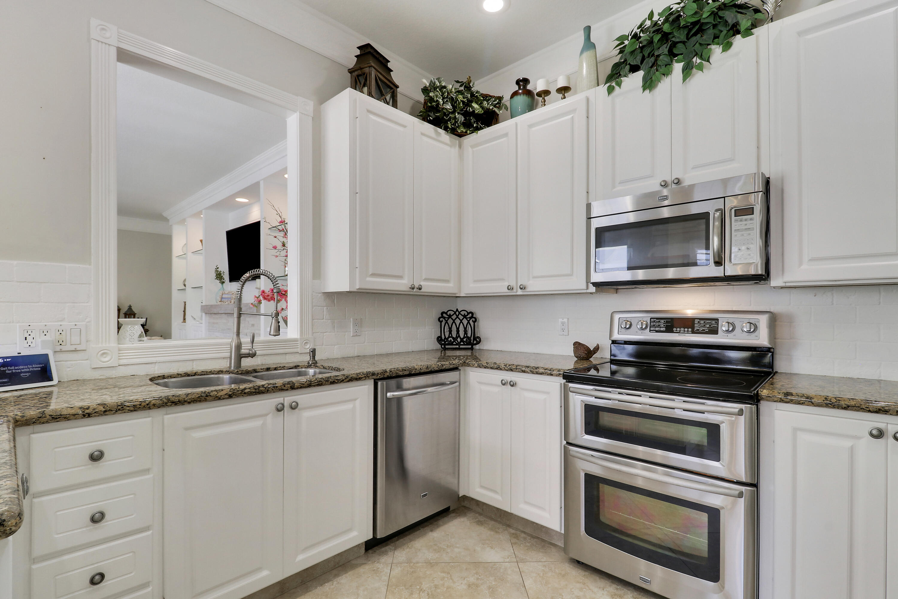 511 Sweet Bay Circle Jupiter, FL 33458 - Photo 16 of 53 Kithen II