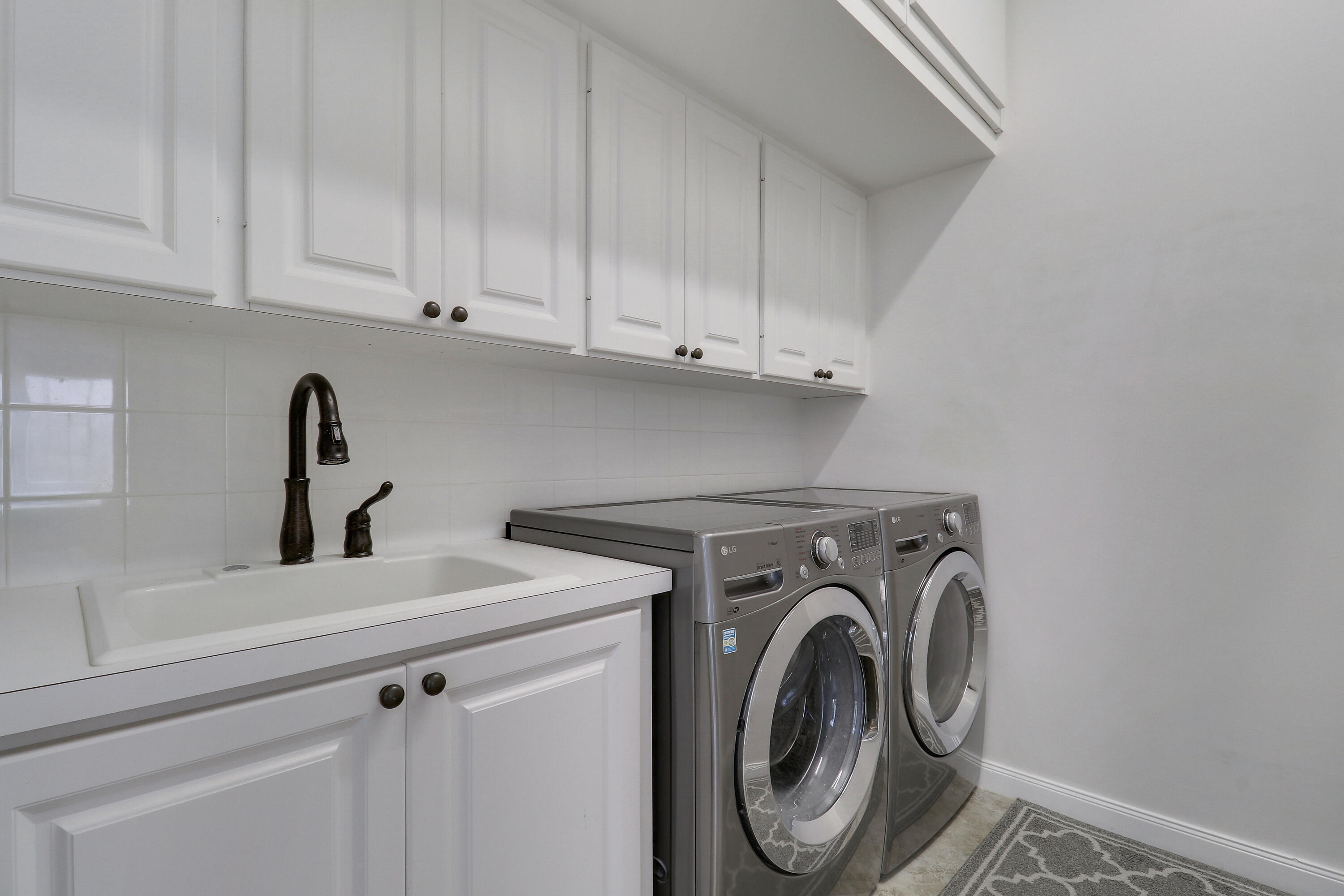 511 Sweet Bay Circle Jupiter, FL 33458 - Photo 17 of 53 Laundry room