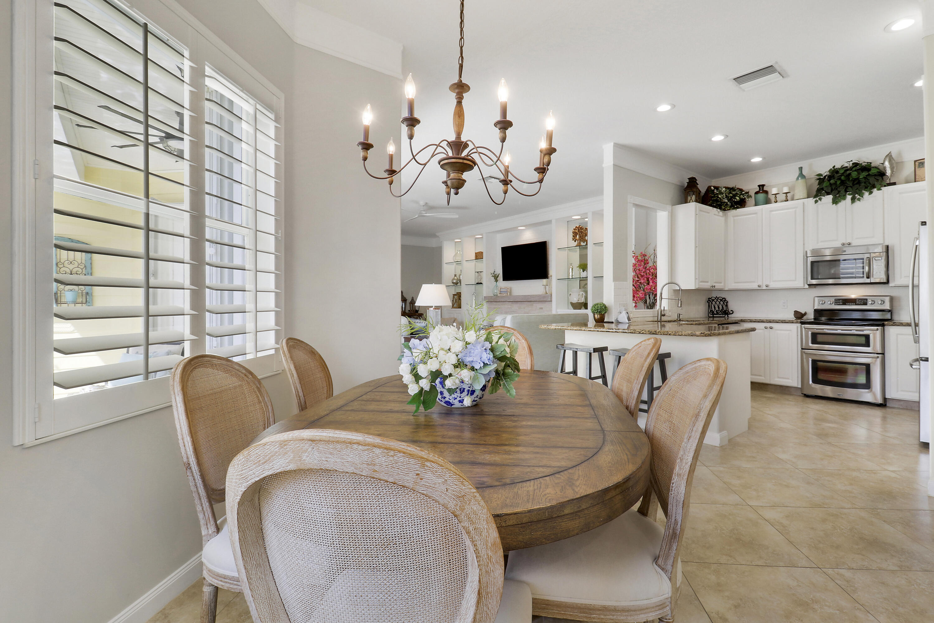 511 Sweet Bay Circle Jupiter, FL 33458 - Photo 18 of 53 Dining and Kitchen