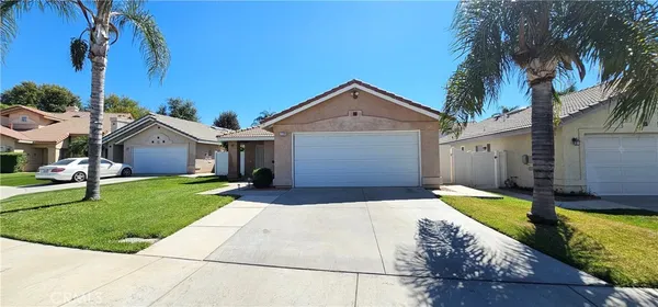 $2,800 | 7739 Somerset Lane, Highland, CA 92346