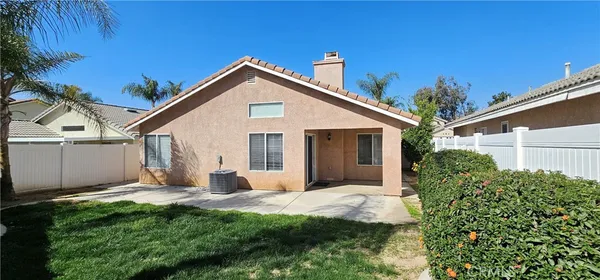 $2,800 | 7739 Somerset Lane, Highland, CA 92346
