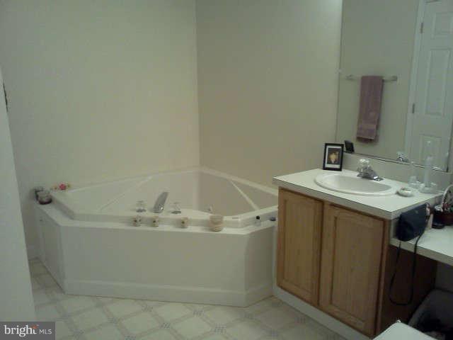 327 Wye Road Queenstown, MD 21658 - Photo 10 of 26 Bath (Master)