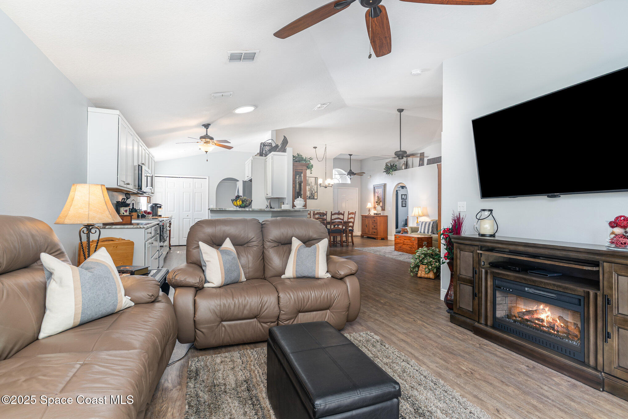 2183 Spring Creek Circle Palm Bay, FL 32905 - Photo 10 of 23 005__amp2856-edit_954