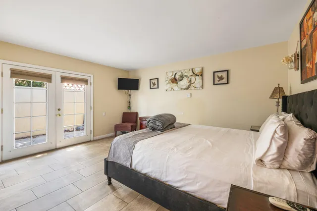 $10,500,000 | 526 South Warm Sands Drive, Palm Springs, CA 92264