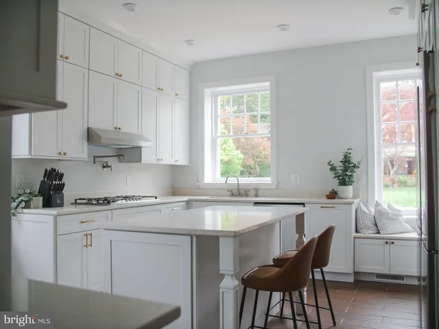 $945,000 | 11 Linden Avenue, Mercersburg, PA 17236