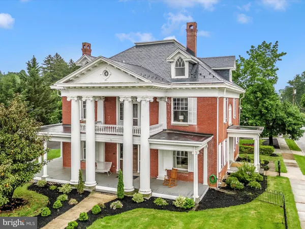 $845,000 | 11 Linden Avenue, Mercersburg, PA 17236