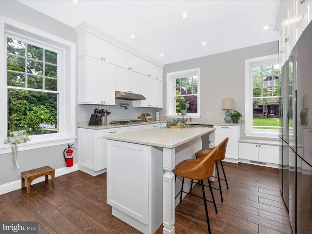 $945,000 | 11 Linden Avenue, Mercersburg, PA 17236