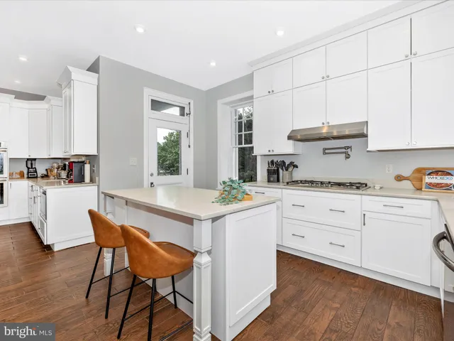 $945,000 | 11 Linden Avenue, Mercersburg, PA 17236