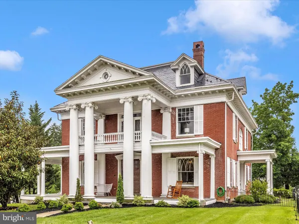 $845,000 | 11 Linden Avenue, Mercersburg, PA 17236