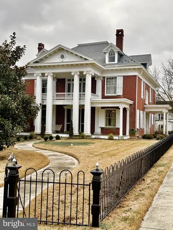 $845,000 | 11 Linden Avenue, Mercersburg, PA 17236