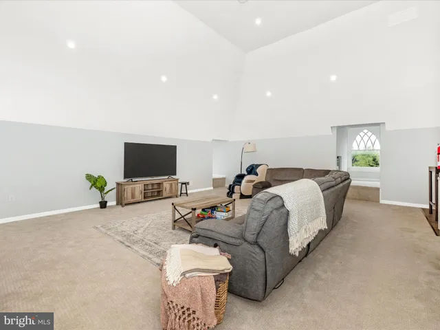 $945,000 | 11 Linden Avenue, Mercersburg, PA 17236