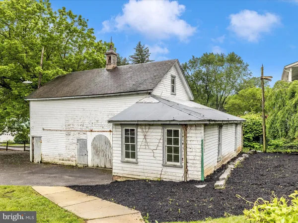 $845,000 | 11 Linden Avenue, Mercersburg, PA 17236