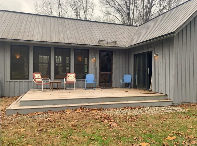 $2,850 | 126 Beaver Brook Road, Unit B, Lyme, CT 06371