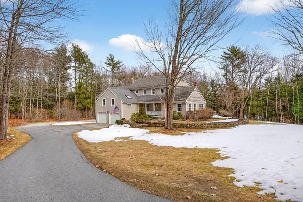 $989,000 | 69 Hardy Road, Falmouth, ME 04105