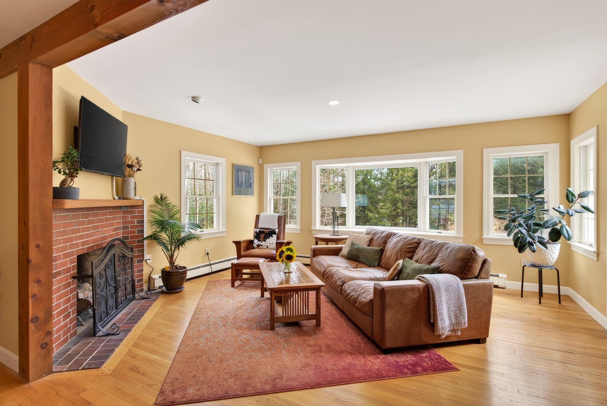 69 Hardy Road Falmouth, ME 04105 - Photo 12 of 38 69 Hardy Road