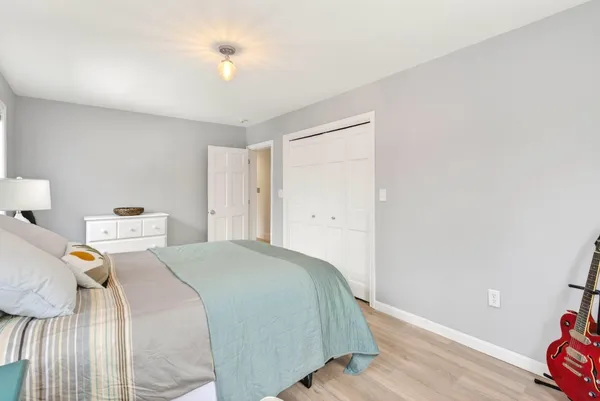 $989,000 | 69 Hardy Road, Falmouth, ME 04105