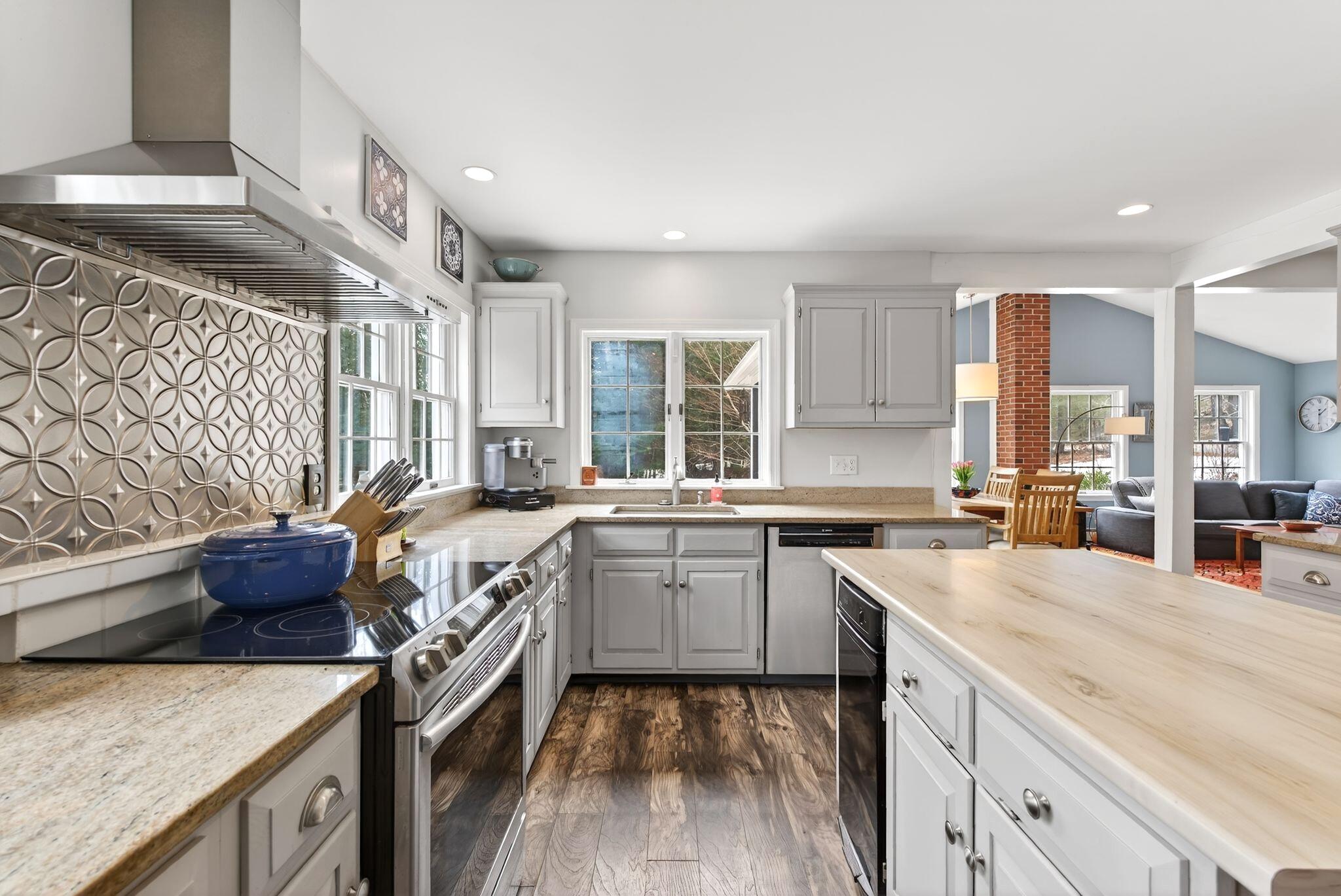 69 Hardy Road Falmouth, ME 04105 - Photo 10 of 38 69 Hardy Road