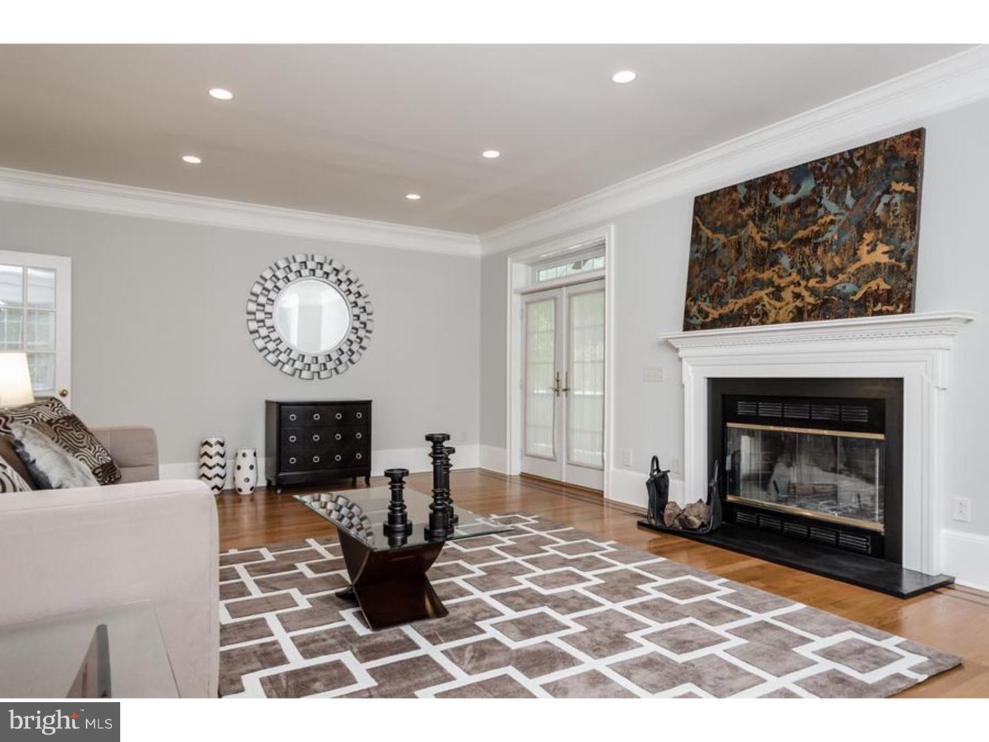 4553 Province Line Road Princeton, NJ 08540 - Photo 5 of 25 Living Room