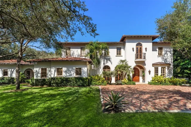 $8,200,000 | 5865 Southwest 96th Street, Pinecrest, FL 33156