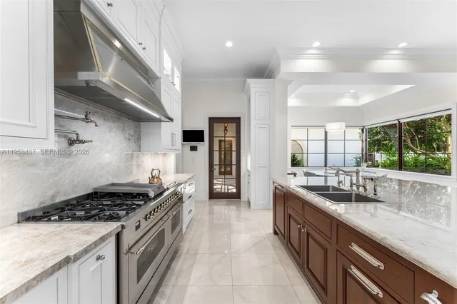 $8,200,000 | 5865 Southwest 96th Street, Pinecrest, FL 33156