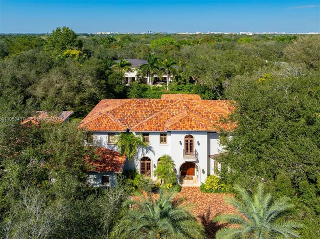 $8,200,000 | 5865 Southwest 96th Street, Pinecrest, FL 33156