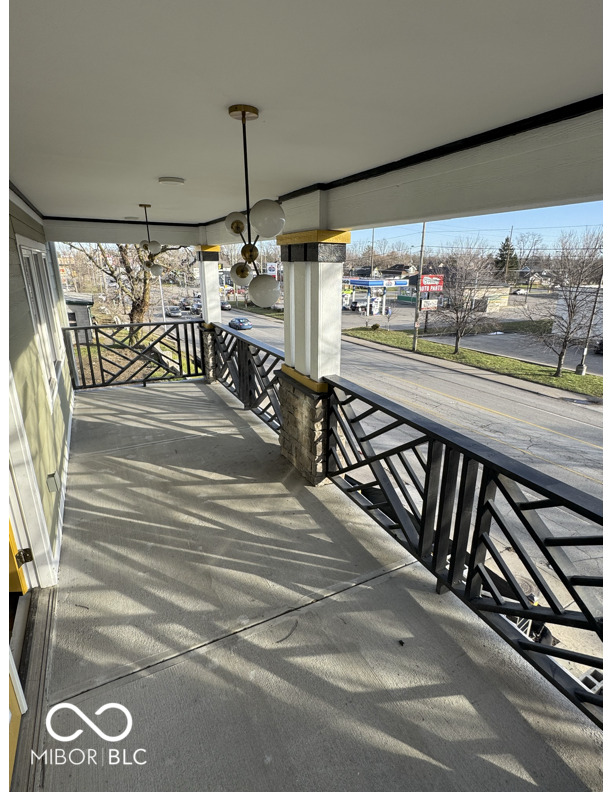 3712 East Washington Street Indianapolis, IN 46201 - Photo 2 of 14