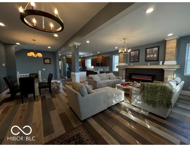 $865,000 | 3712 East Washington Street, Indianapolis, IN 46201