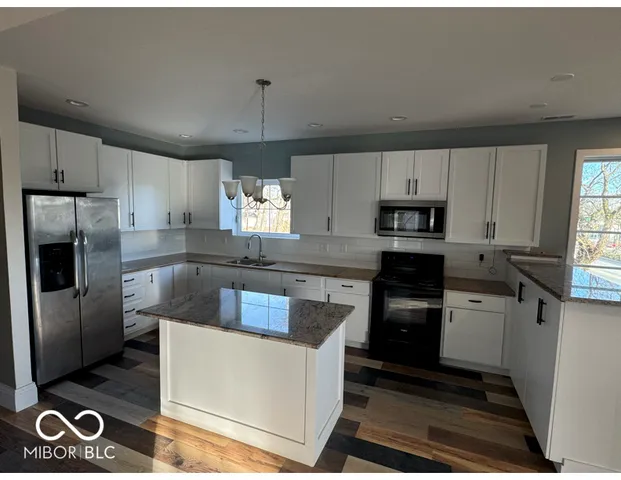 $865,000 | 3712 East Washington Street, Indianapolis, IN 46201