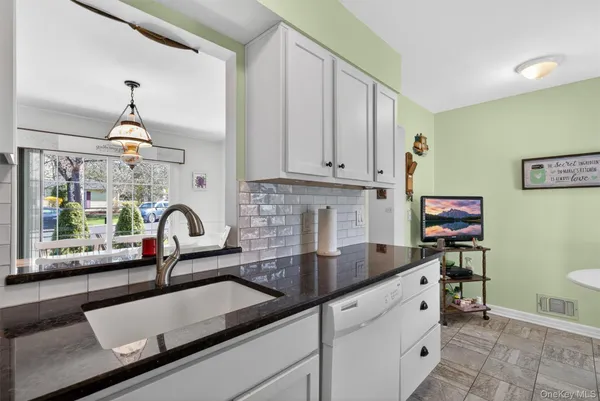 $535,000 | 49 Candlestick Court, Warwick, NY 10990
