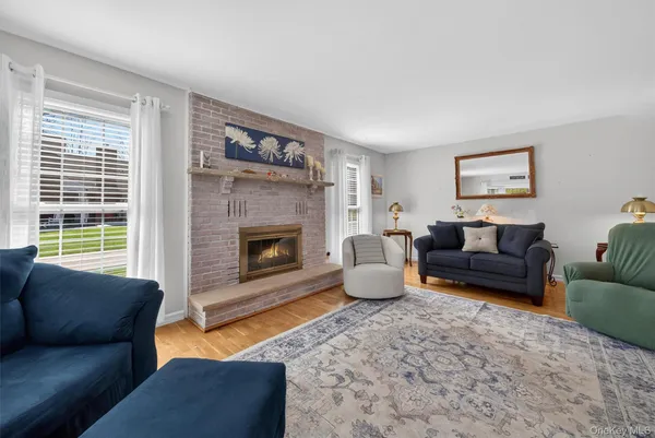 $535,000 | 49 Candlestick Court, Warwick, NY 10990