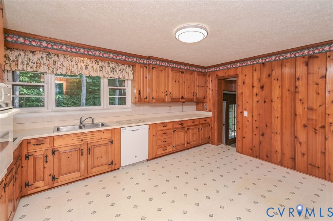 1251 Mill Road Henrico, VA 23231 - Photo 5 of 24