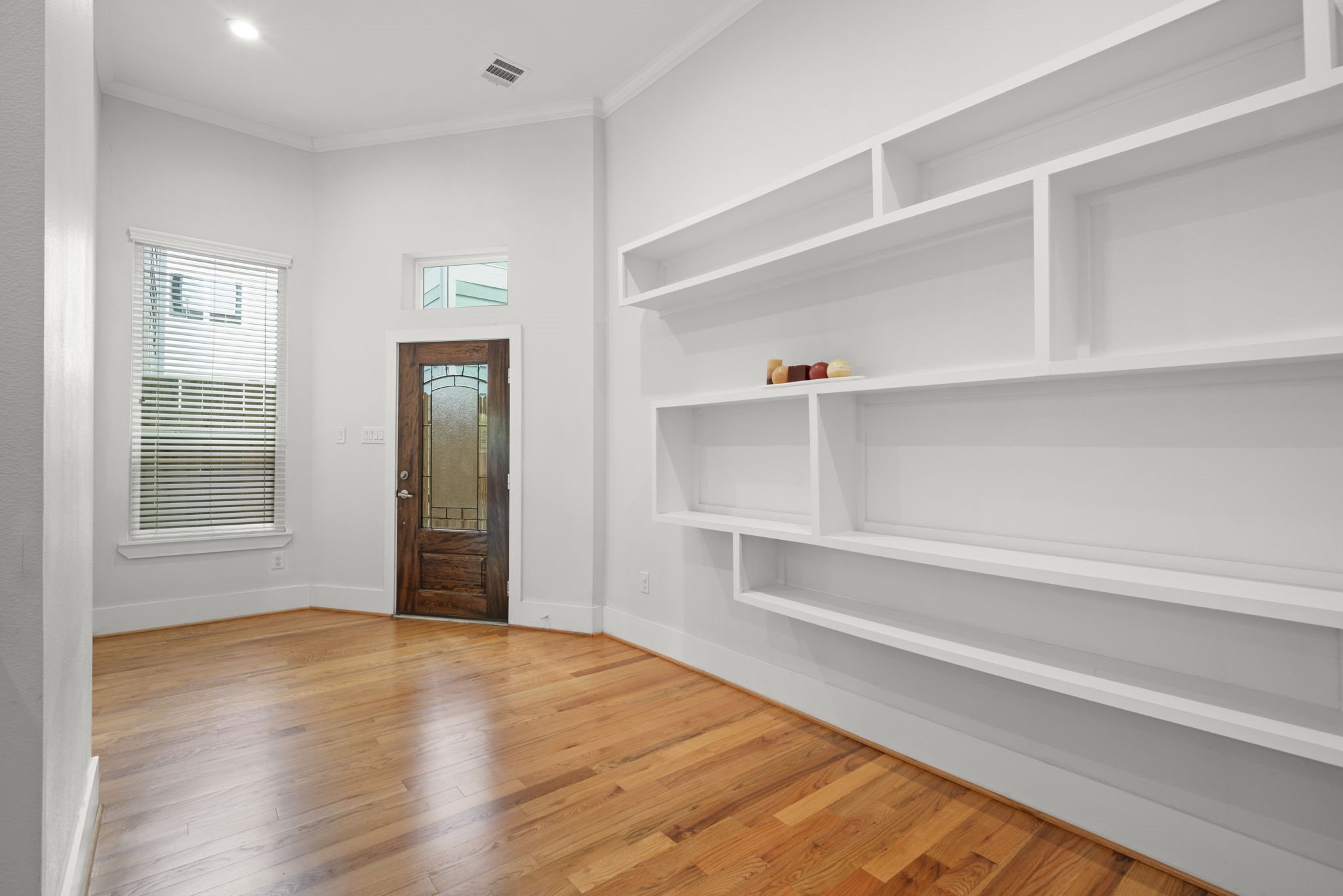 206 Burr Street, Unit A Houston, TX 77011 - Photo 5 of 46