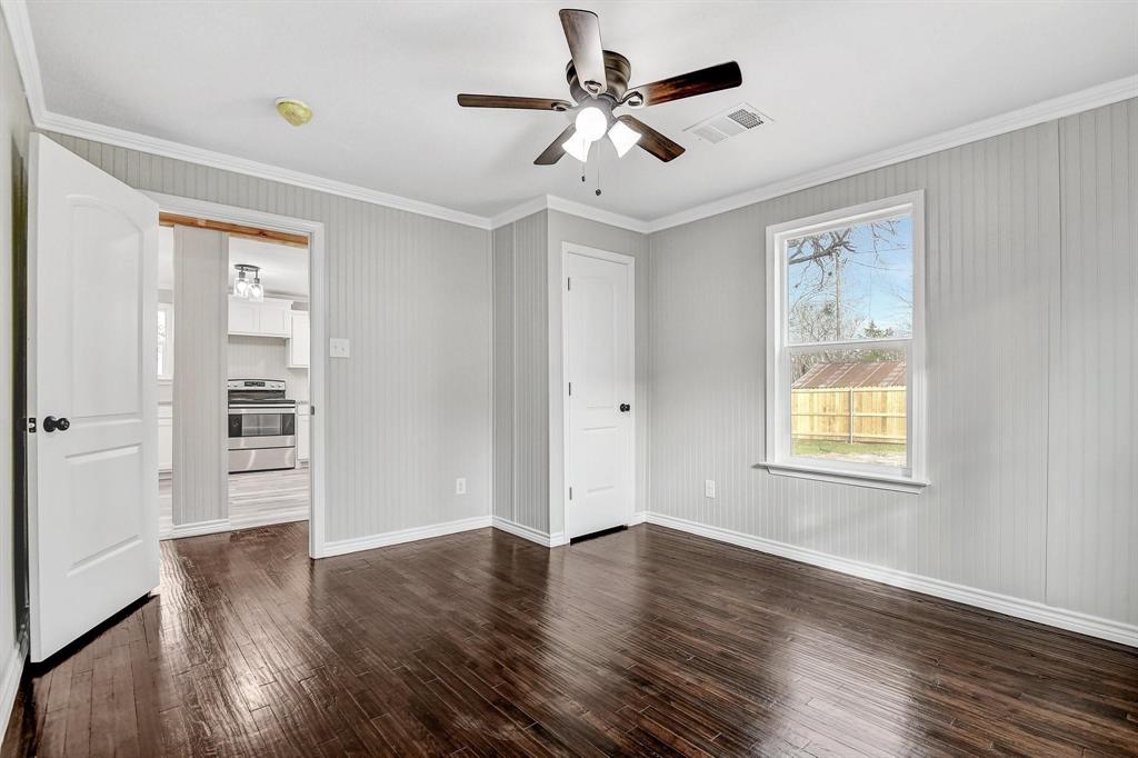 513 East Washington Street Denison, TX 75021 - Photo 8 of 18