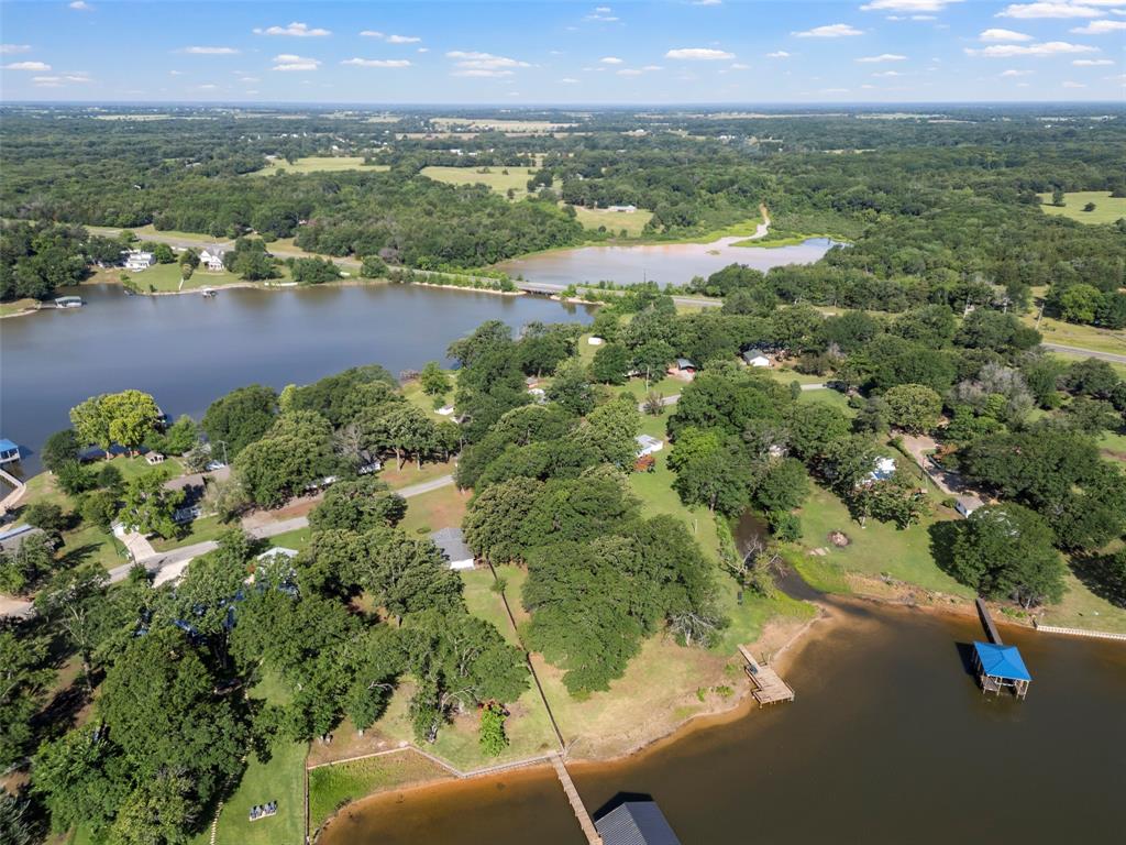 1805 Beavers Point Bonham, TX 75418 - Photo 12 of 39