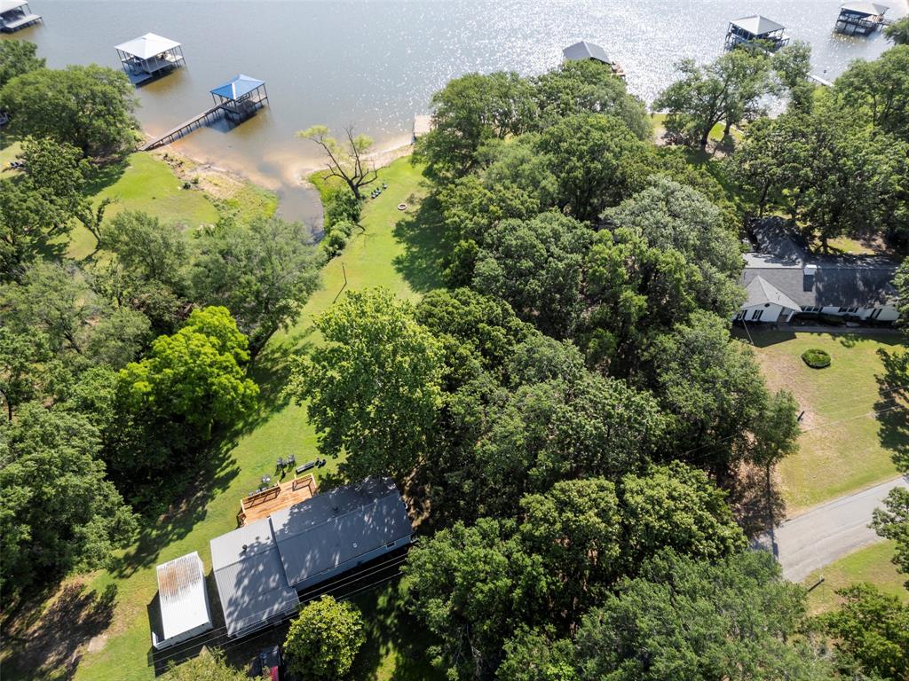 1805 Beavers Point Bonham, TX 75418 - Photo 18 of 39