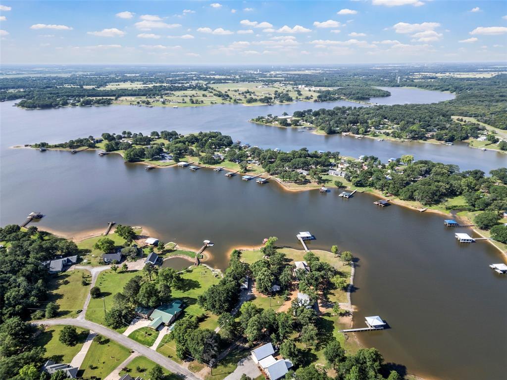 1805 Beavers Point Bonham, TX 75418 - Photo 20 of 39