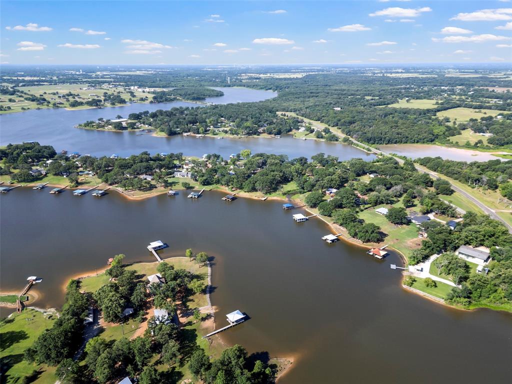 1805 Beavers Point Bonham, TX 75418 - Photo 21 of 39