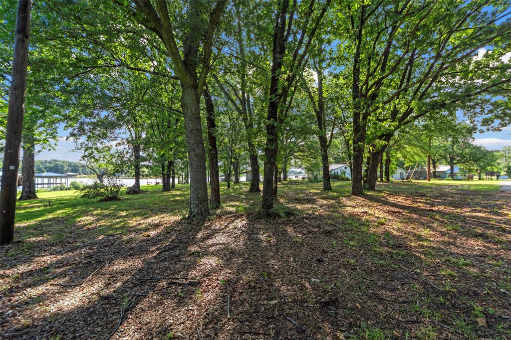 1805 Beavers Point Bonham, TX 75418 - Photo 25 of 39